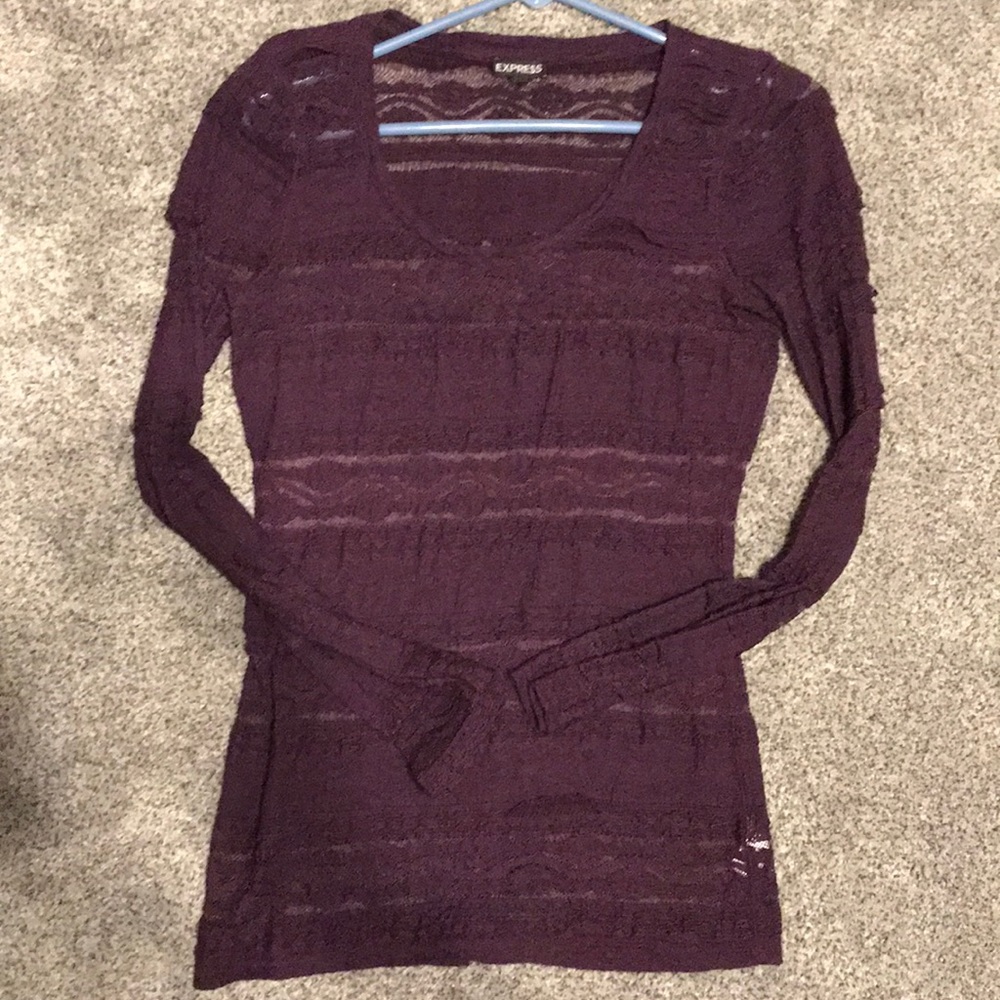 Lace express shirt super cute